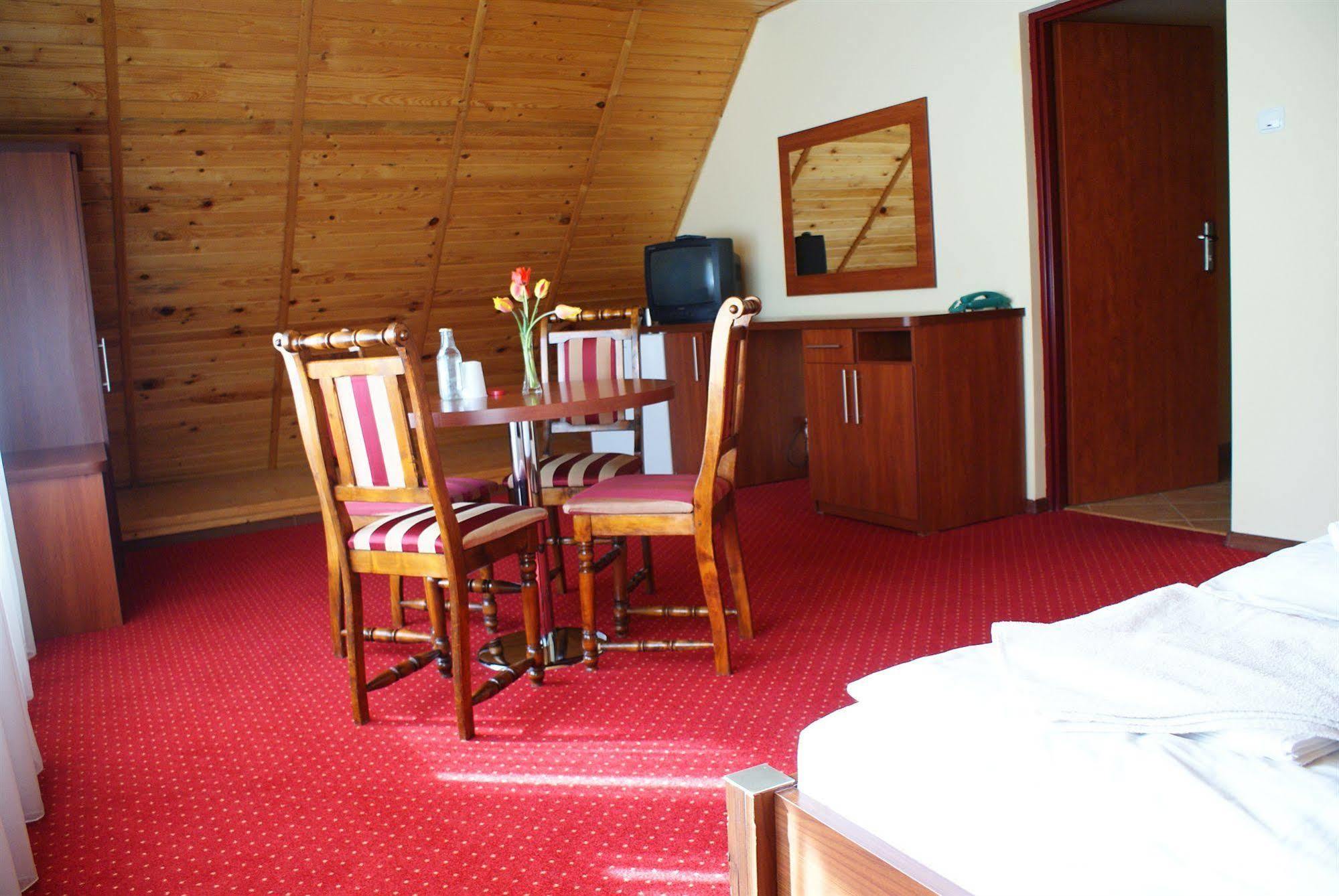 Hotel Mazury Giżycko Exteriör bild