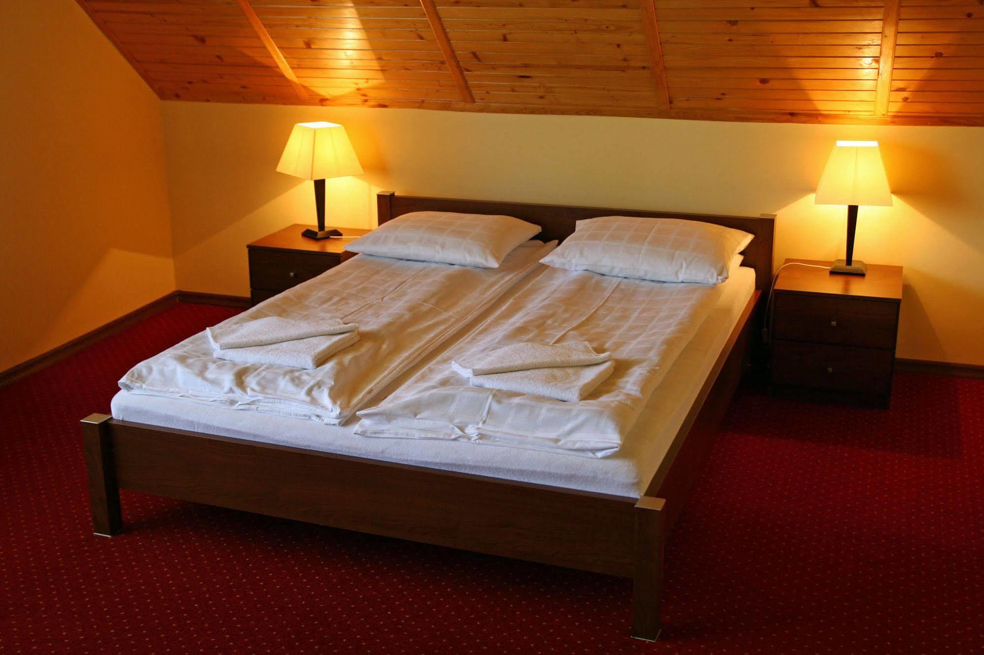 Hotel Mazury Giżycko Exteriör bild
